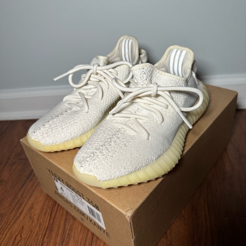 2017 Yeezy cream white/triple white 350 v2 boost size 4 like new condition OGbox